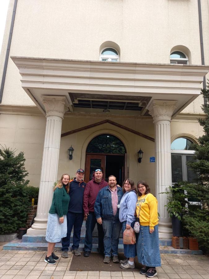 The Castle Stay Чунчеон Екстериор снимка
